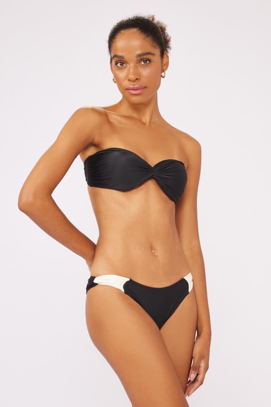Imagem do produto TOP STRIKE LISO INV25 E TANGA PACÍFICO CHIC BICOLOR INV25 PRETO