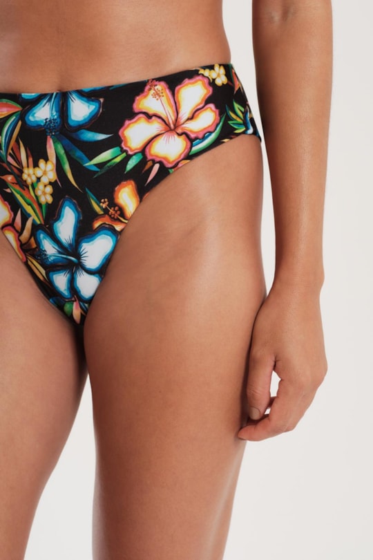 Imagem do produto TOP SURFISTA COQUETEL (CAPA) e TANGA CANES COQUETEL (CAPA)