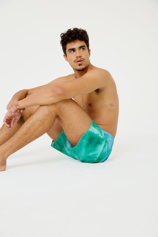 Imagem do produto Bermuda Mini Recorte Tie Dye