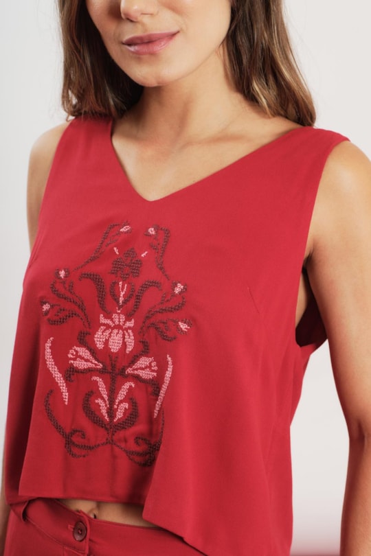 Imagem do produto Blusa Decote v Bordado Liso