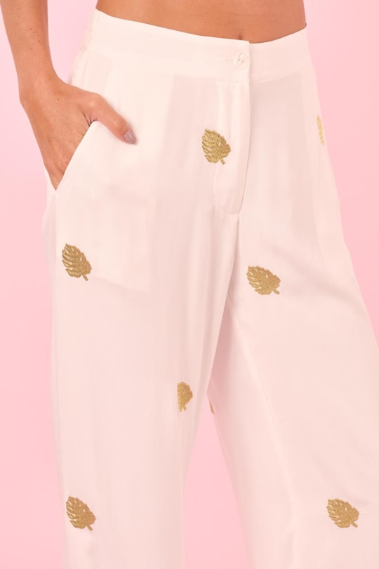 Imagem do produto Calca Reta Botao Bordado Adao