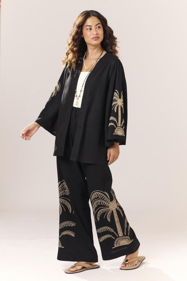 Calca Reta Botao Bordado Tropical