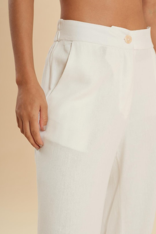 Imagem do produto Calca Reta Botao Bordado Tropical