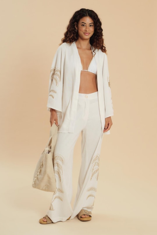 Imagem do produto Calca Reta Botao Bordado Tropical