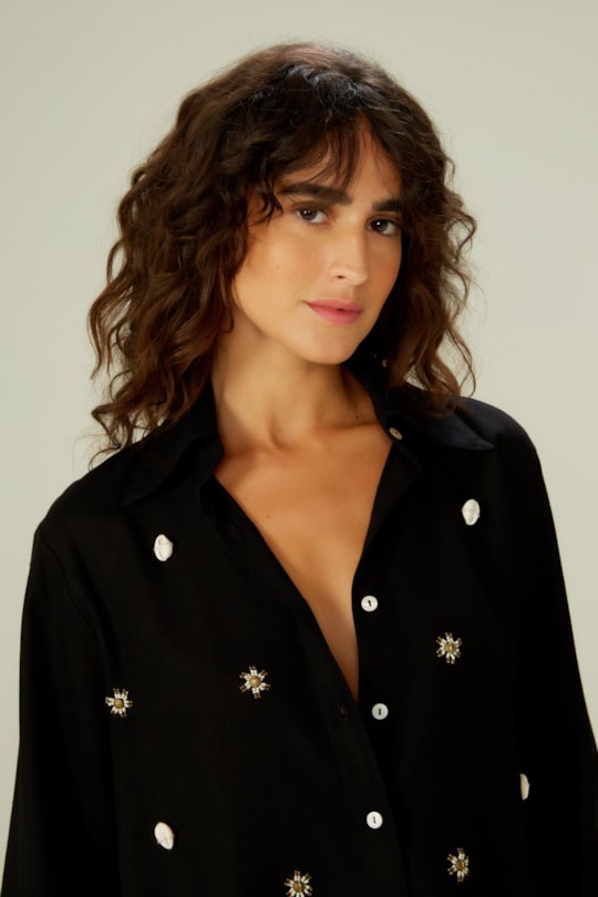 Imagem do produto Camisa Ampla Bordada