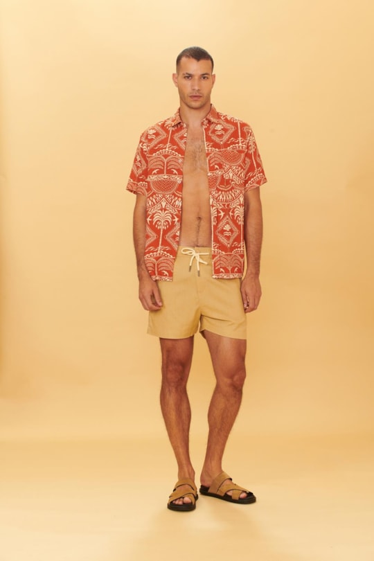 Camisa Com Pe De Gola Brisa Suave