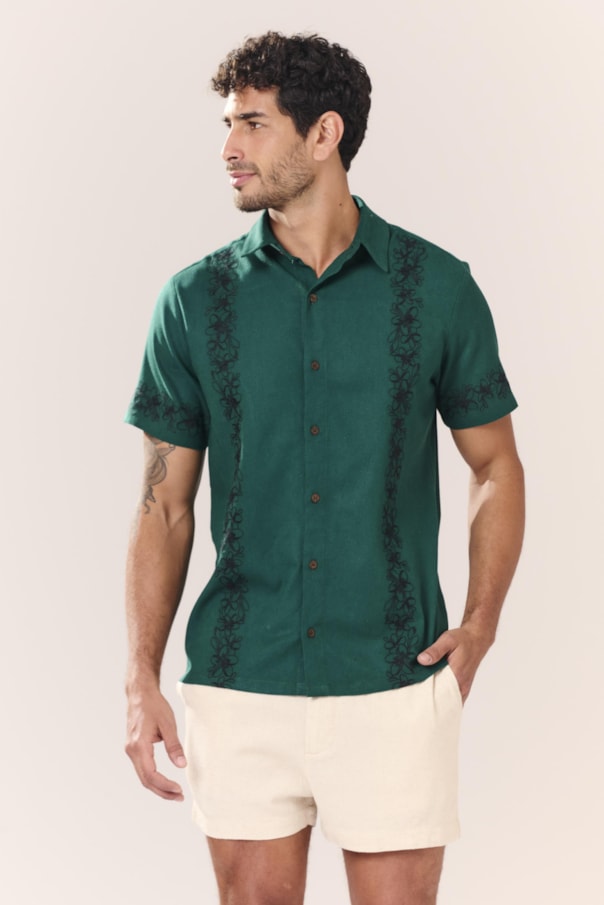 Camisa Florida Bordado Plumeria Liso