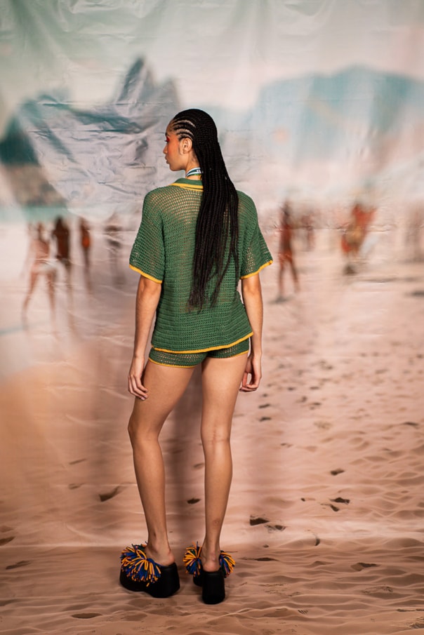 Short Vivo Crochet Br